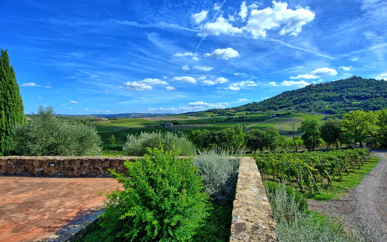 Brunello: Ansichten, Garten