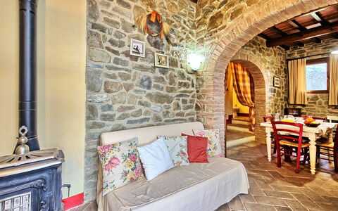 Unterkunft Orietta 1: Esszimmer, Küche, Wohnzimmer