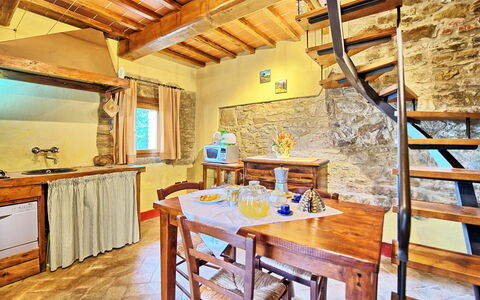 Unterkunft Orietta 3: Küche, Wohnzimmer