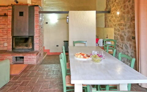 Unterkunft Orietta 4: Esszimmer, Wohnzimmer