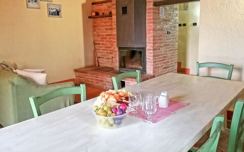 Unterkunft Orietta 4: Esszimmer, Wohnzimmer