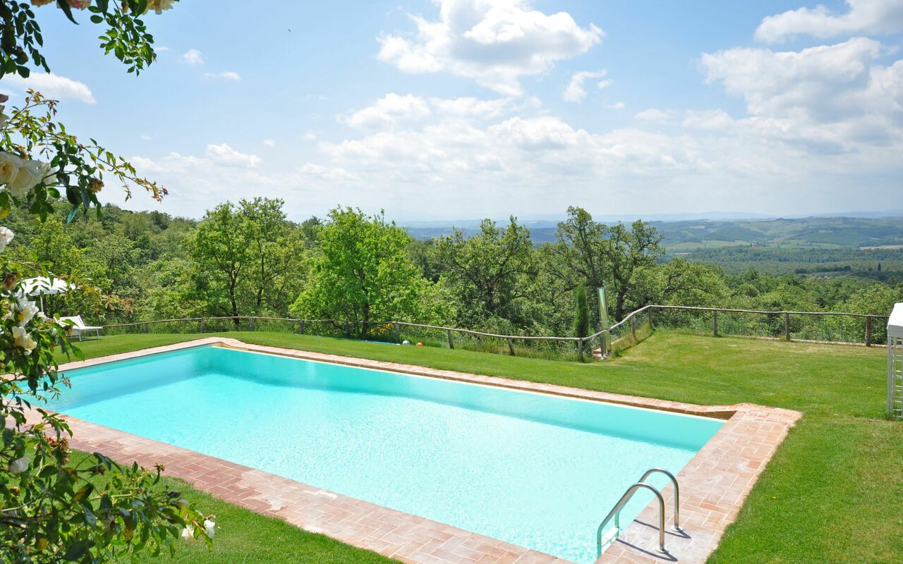 Podere Orietta: Schwimmbad