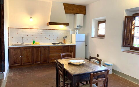 Unterkunft Le Fonti 11: Esszimmer, Küche