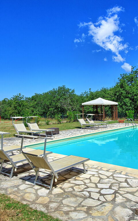 San Donato: Garten, Schwimmbad