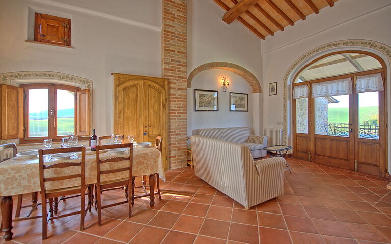 Unterkunft San Donnino 6: Esszimmer, Wohnzimmer