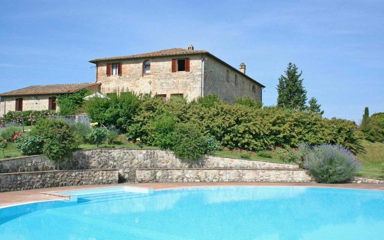 San Donnino: Schwimmbad
