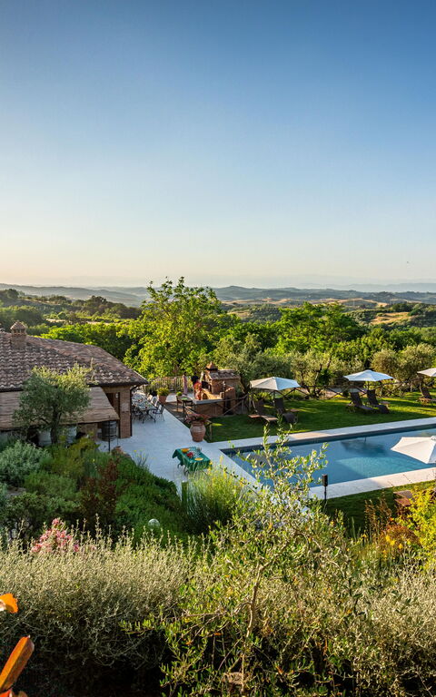 Villa Amadeo: Ansichten, Außen, Draussen, Garten, Schwimmbad