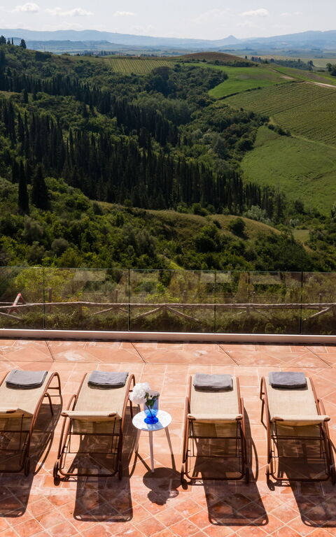 Villa Angelica: Ansichten, Außen, Draussen