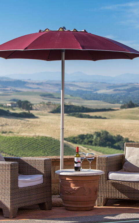 Villa Angelica: Ansichten, Außen, Draussen