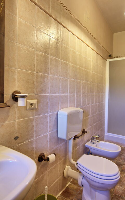 Villa Lo Scoiattolo: Bad