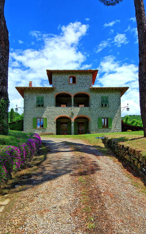 Villa Lo Scoiattolo: Draussen, Garten