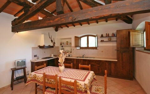 Unterkunft Pienza b: Esszimmer, Küche, Wohnzimmer