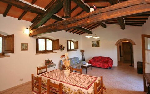Unterkunft Pienza b: Esszimmer, Küche, Wohnzimmer
