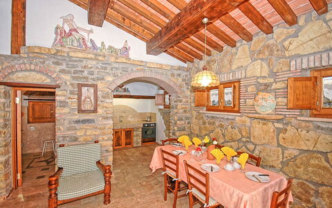 Unterkunft Adamo Ed Eva: Esszimmer, Küche, Wohnzimmer