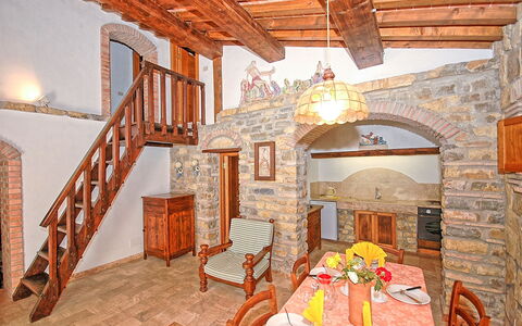 Unterkunft Adamo Ed Eva: Esszimmer, Küche, Wohnzimmer