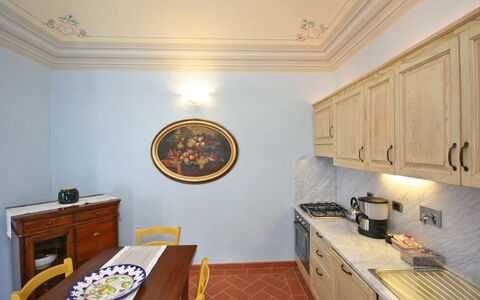 Unterkunft Dante 2: Esszimmer, Küche, Wohnzimmer