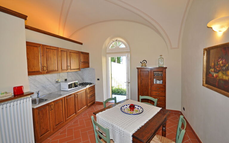 Unterkunft Dante 1: Esszimmer, Küche, Wohnzimmer