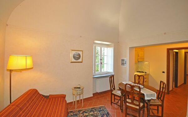 Unterkunft Dante 4: Esszimmer, Küche, Wohnzimmer