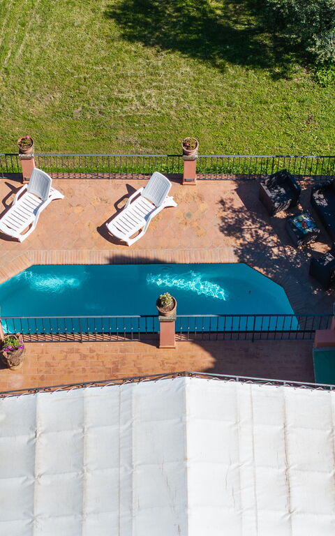 Casa Vania: Draussen, Schwimmbad