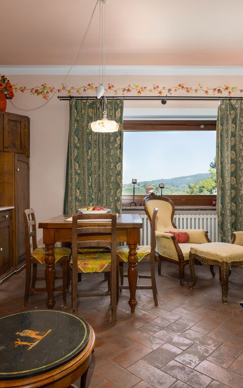 Casa Vania: Esszimmer, Küche