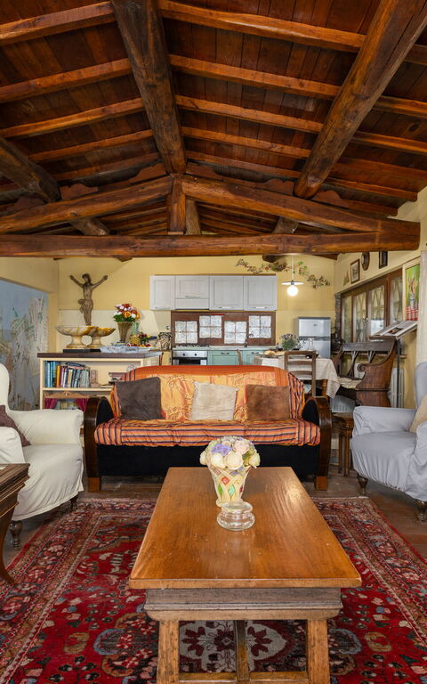 Casa Vania: Esszimmer, Küche, Wohnzimmer