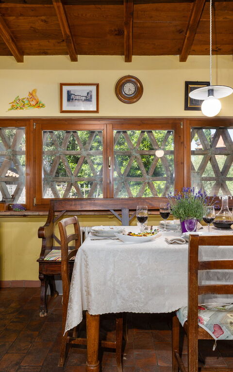 Casa Vania: Esszimmer, Küche