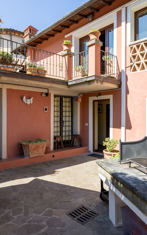 Casa Vania: Außen, Draussen
