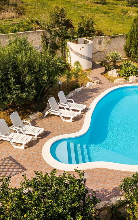 Villa Contrada: Draussen, Schwimmbad