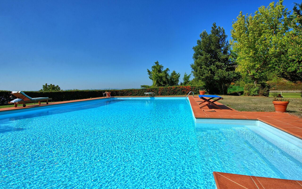 Gellino: Schwimmbad