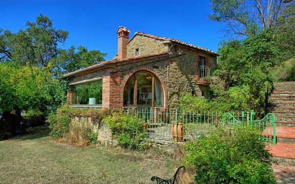 Gellino: Außen, Garten