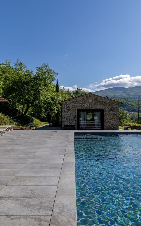 Villa Casentino: Schwimmbad