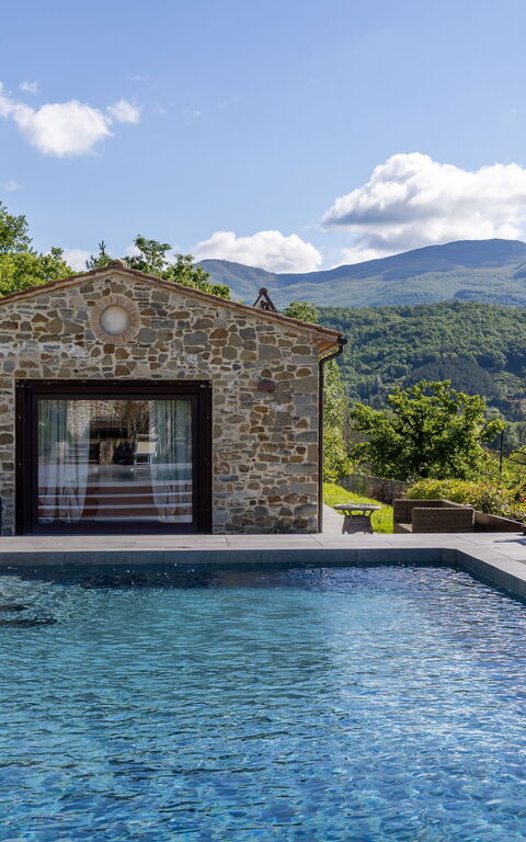 Villa Casentino: Schwimmbad