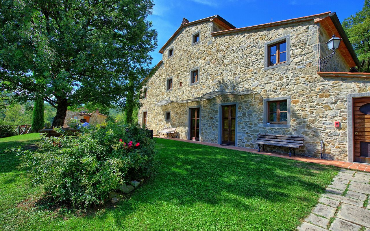 Villa Casentino: Draussen, Garten, Schwimmbad