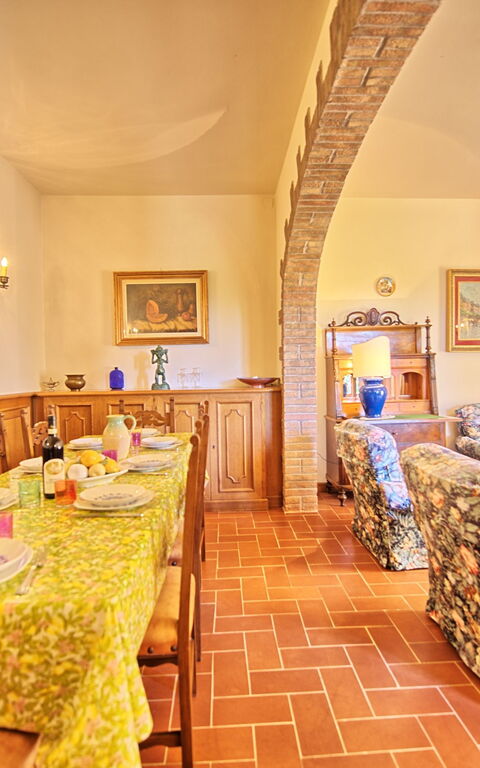 Casale Ambra: Esszimmer, Wohnzimmer