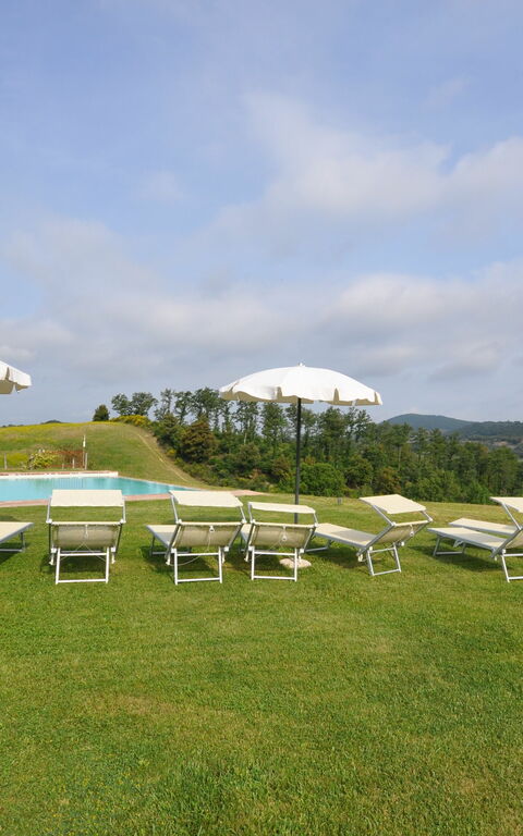 Villa Gaeta: Garten, Schwimmbad