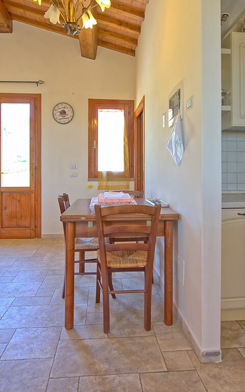 Villa Roberto: Esszimmer, Wohnzimmer