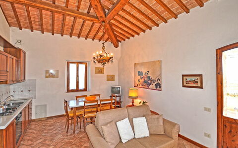 Unterkunft Vittoriana 4: Esszimmer, Küche, Wohnzimmer