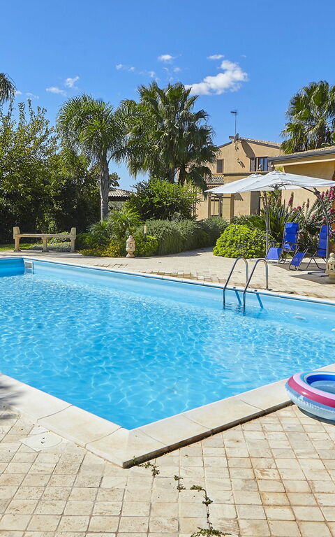 Villa Oasi: Schwimmbad