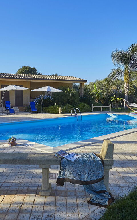 Villa Oasi: Schwimmbad