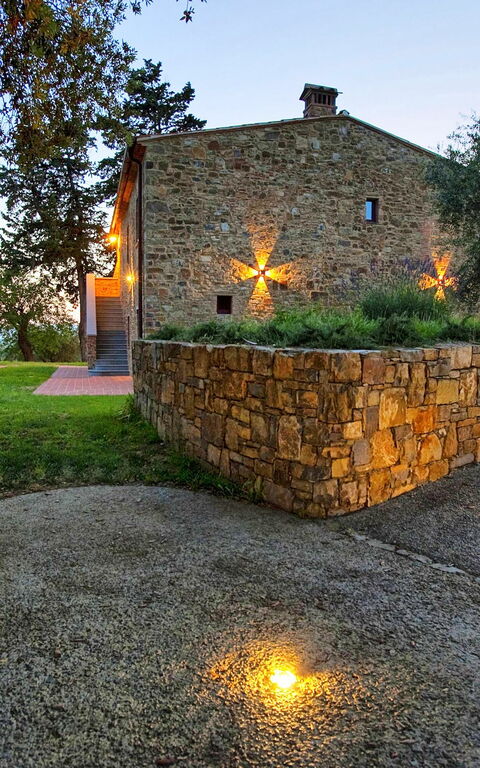 Villa Ferdinando: Draussen, Garten, Sommer