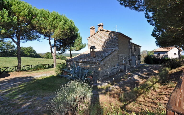 Ginestrella: Außen, Garten