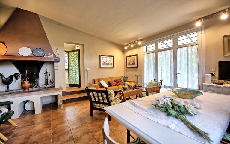Casa Ovile: Esszimmer, Wohnzimmer