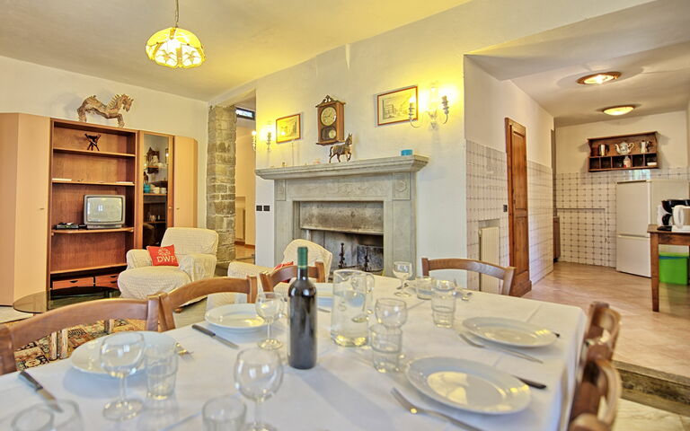 Unterkunft Rondini: Esszimmer, Wohnzimmer