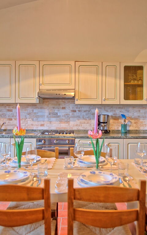 Villa Gloria: Esszimmer, Küche