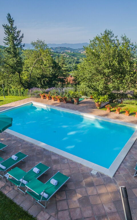 Torre Del Cielo: Garten, Schwimmbad