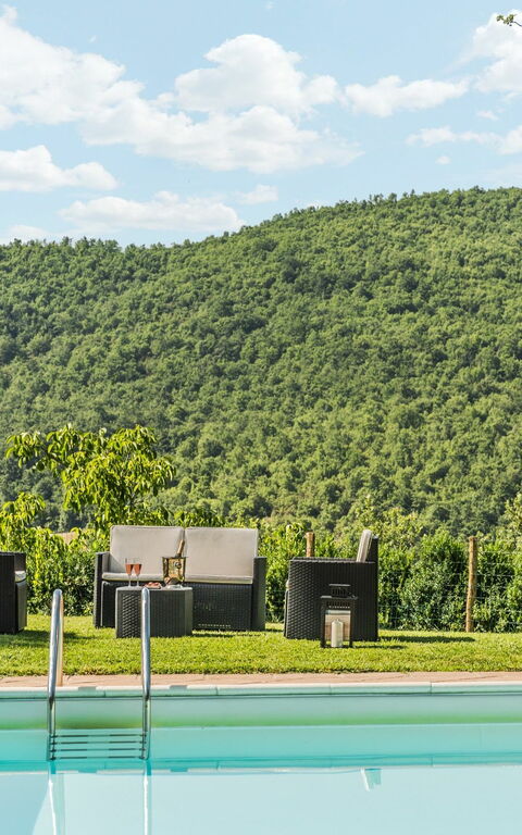 Torre Del Cielo: Garten, Schwimmbad