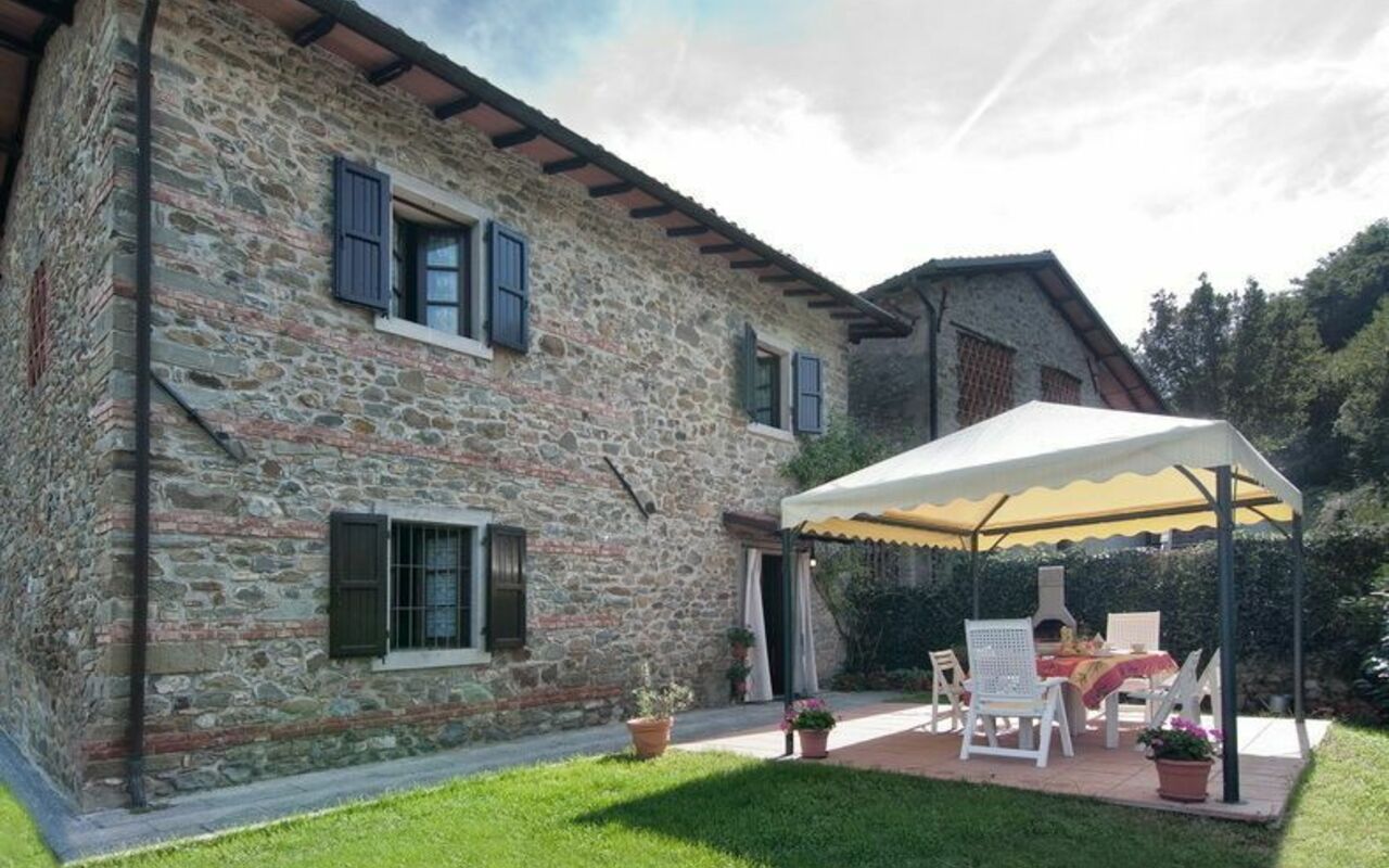 Il Palazzetto: Draussen, Garten