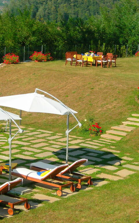 Villa Saida: Draussen, Garten