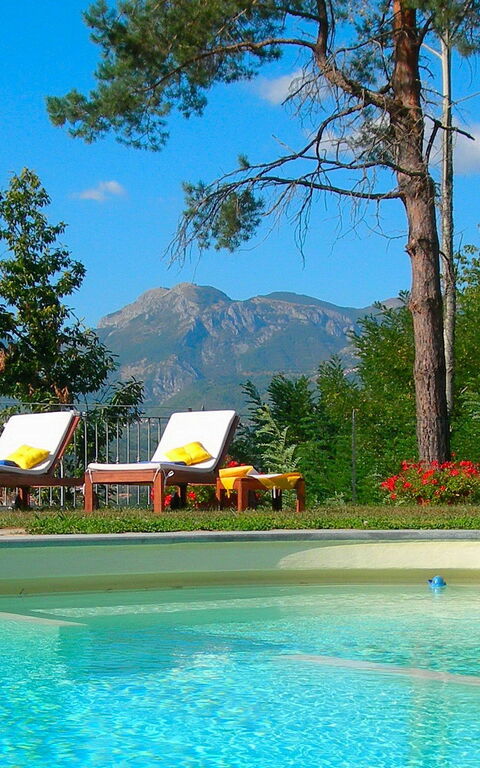 Villa Saida: Draussen, Schwimmbad