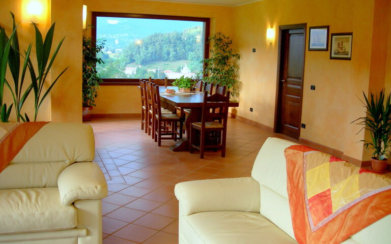 Villa Saida: Esszimmer